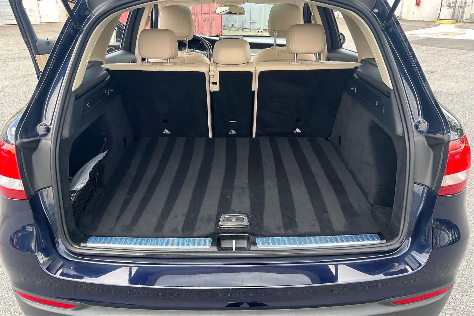 Used 2019 Mercedes-Benz GLC 300 4MATIC image 34