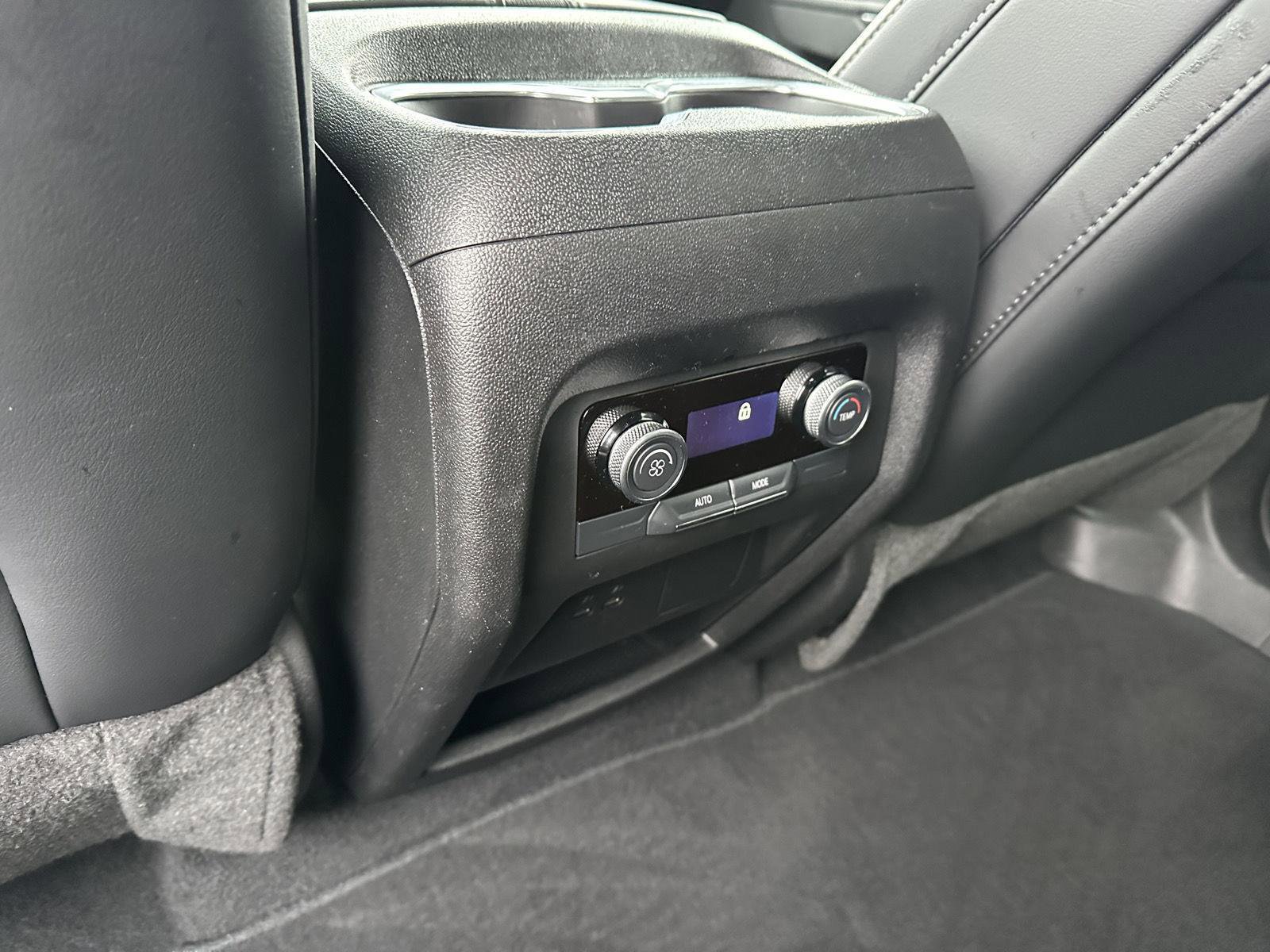 Used 2025 Buick Enclave Preferred image 16