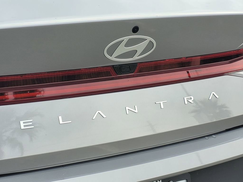 New 2026 Hyundai Elantra Blue FWD image 6