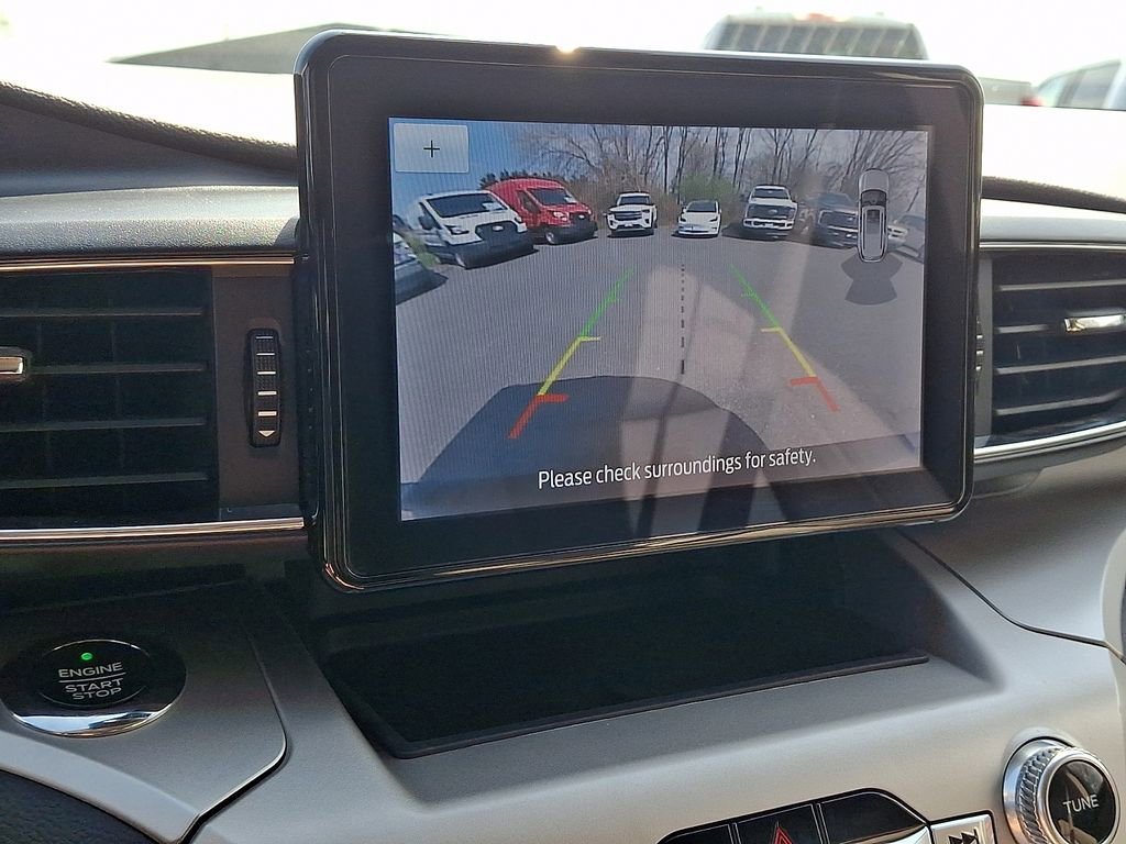 Used 2021 Ford Explorer XLT w/ Equipment Group 202A image 18