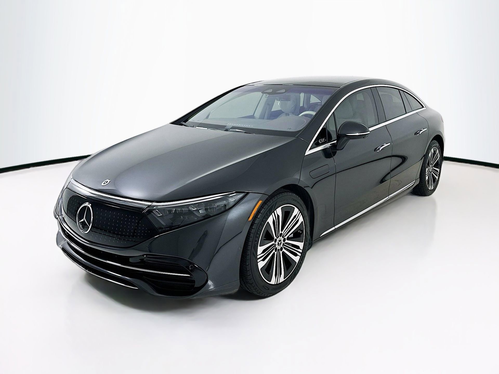 Certified 2022 Mercedes-Benz EQS 580 4MATIC Sedan image 3