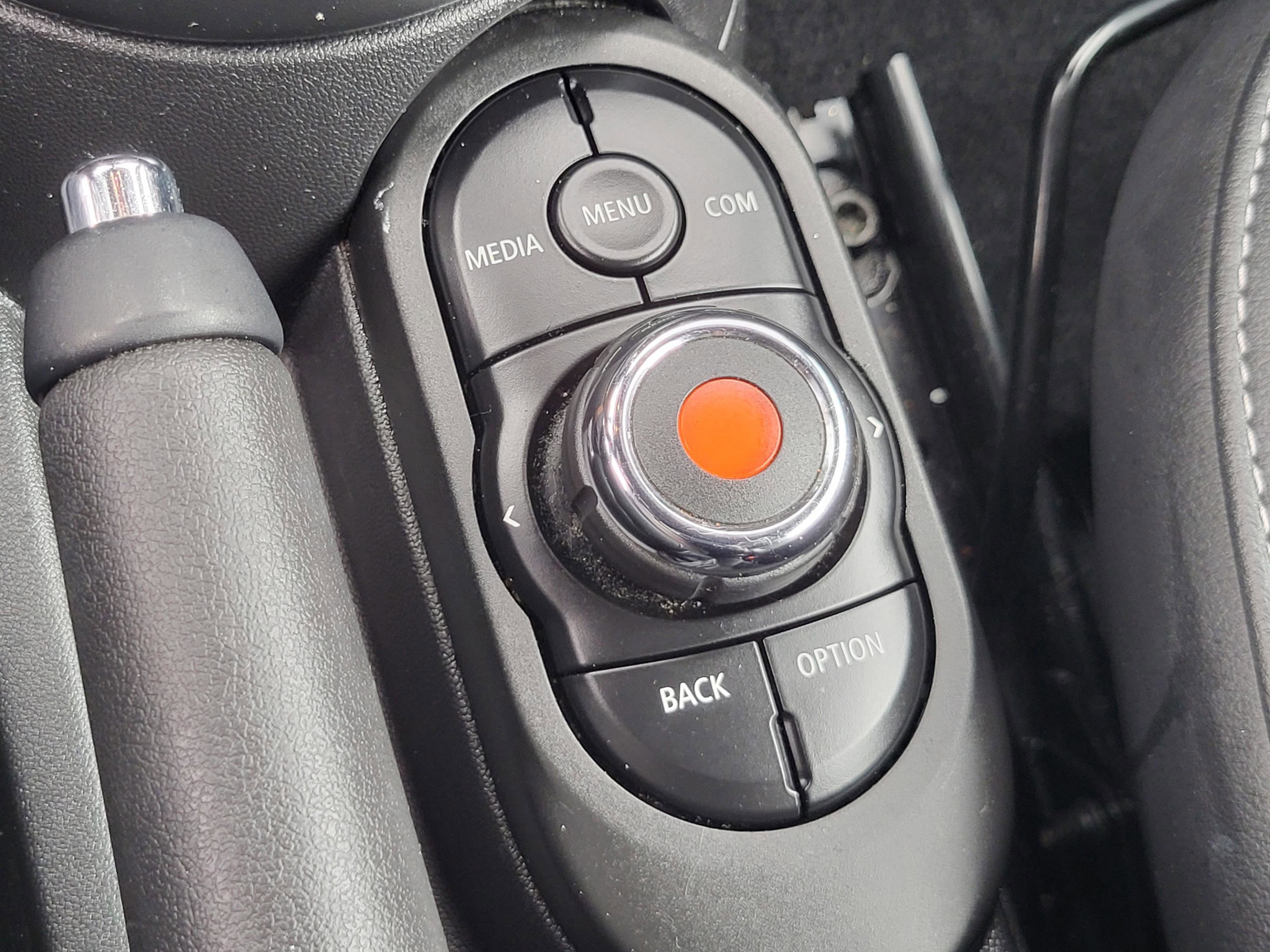 Used 2019 MINI Cooper Convertible w/ Premium Package image 49