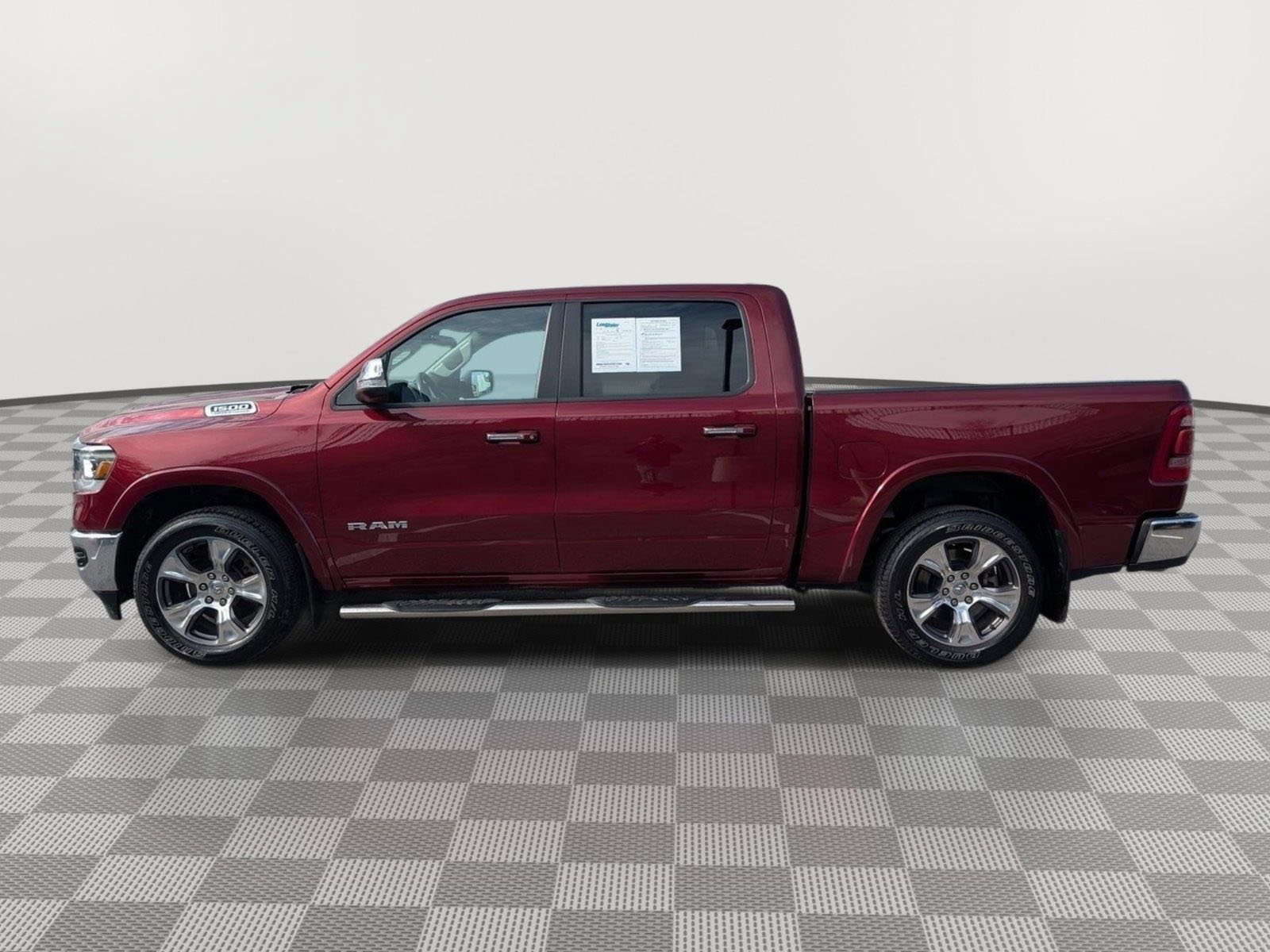 Used 2022 RAM 1500 Laramie AWD/4WD image 2