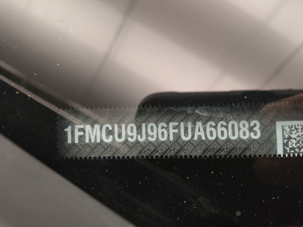 Used 2015 Ford Escape Titanium w/ Equipment Group 301A AWD/4WD image 33