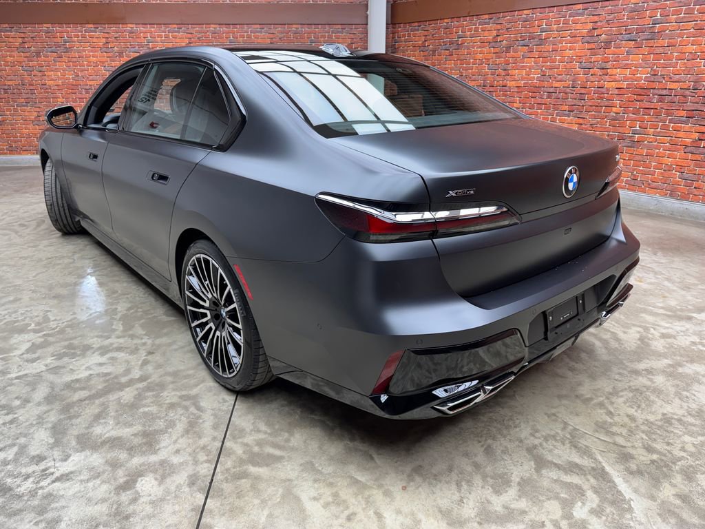 New 2026 BMW 760i xDrive image 3