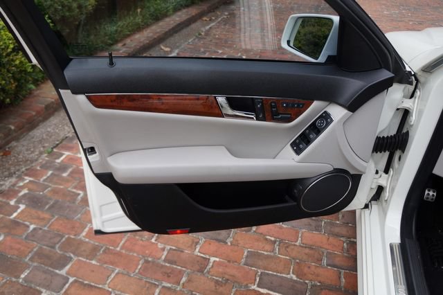 Used 2010 Mercedes-Benz C 300 Sedan image 7