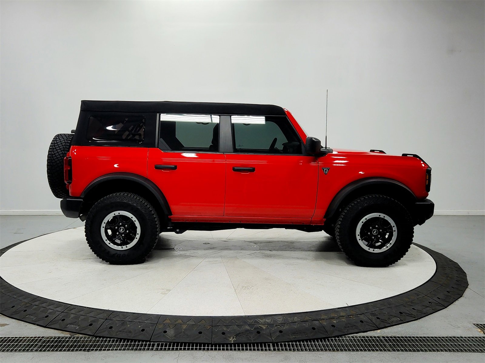 Used 2023 Ford Bronco 4-Door w/ Sasquatch Package image 8