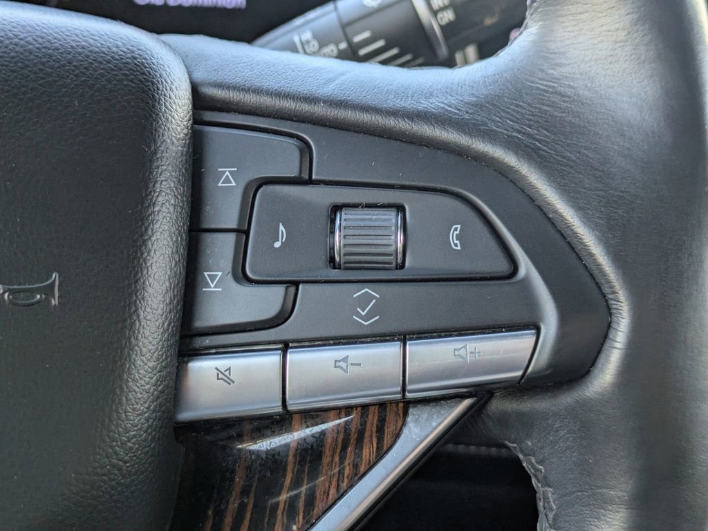 Used 2021 Cadillac Escalade ESV Premium Luxury w/ LPO, Radiant Package image 34