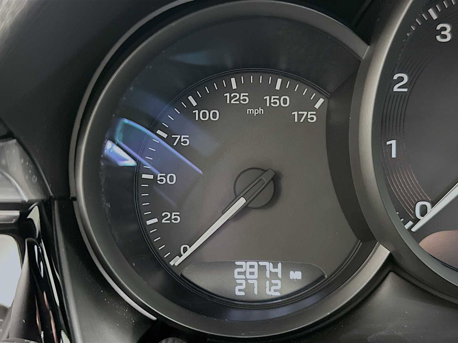 Certified 2025 Porsche Macan image 16