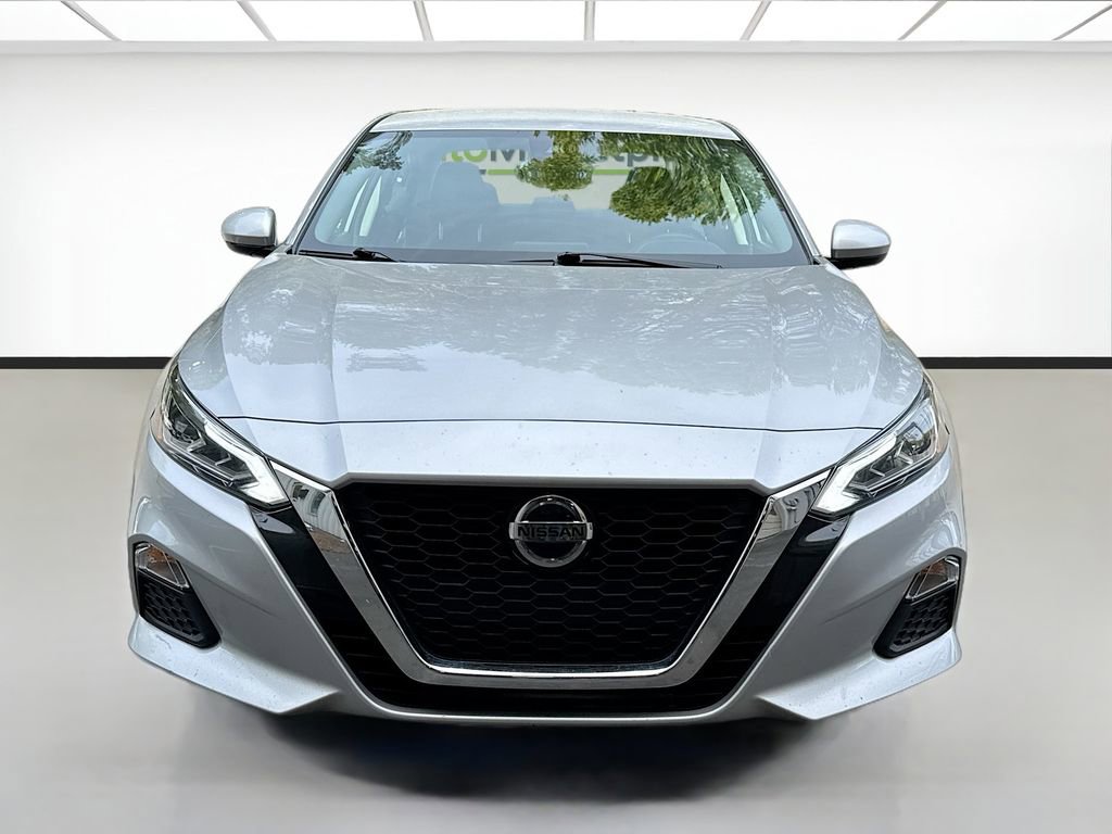 Used 2022 Nissan Altima 2.5 SV image 2