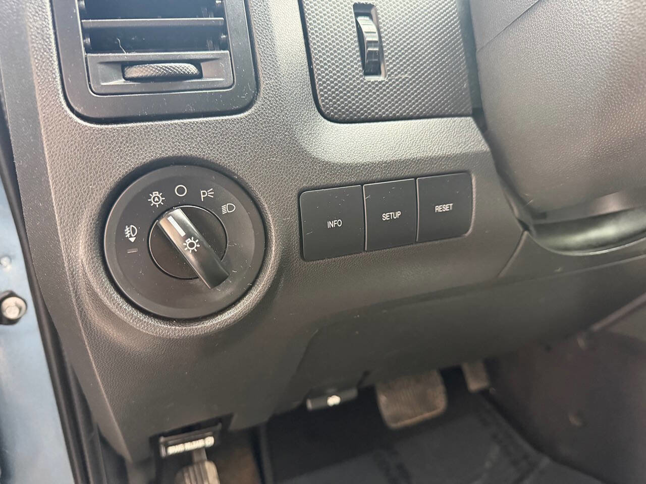 Used 2012 Ford Escape XLT image 16