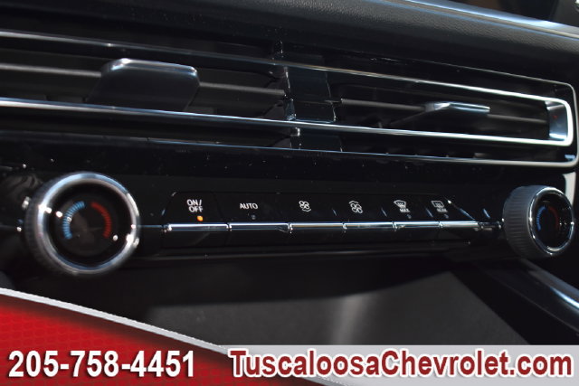 New 2027 Chevrolet Traverse LT w/ Driver Confidence Package FWD image 32
