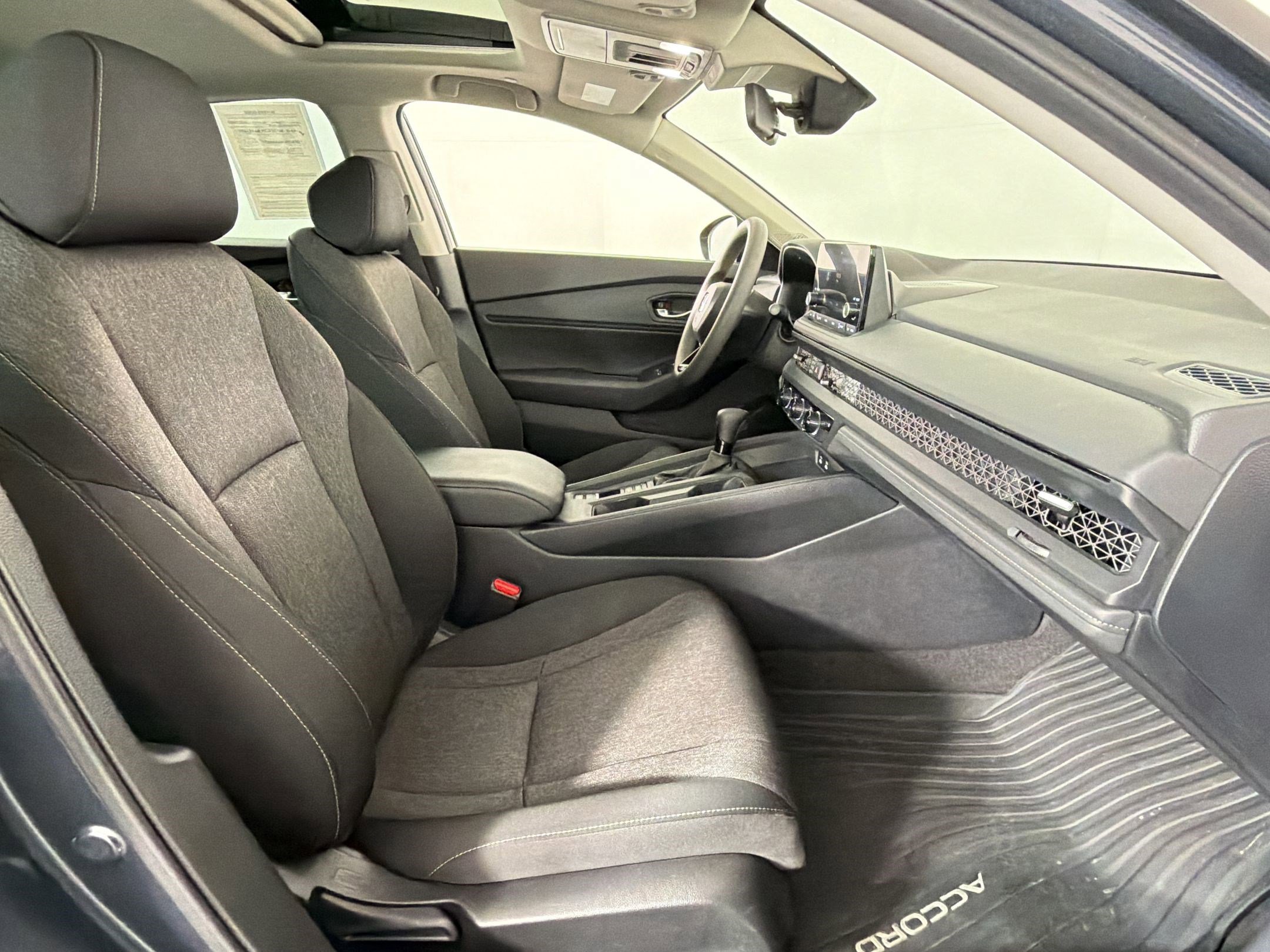 Used 2023 Honda Accord EX image 30