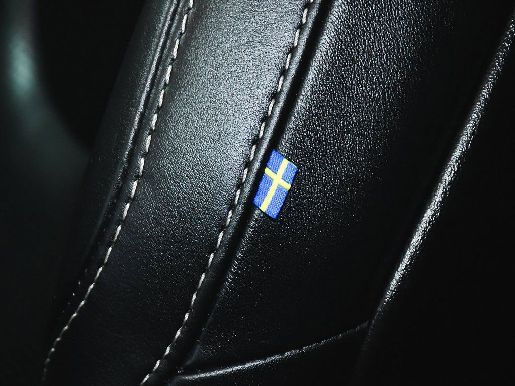 Used 2023 Volvo S90 B6 Ultimate w/ Protection Package image 45