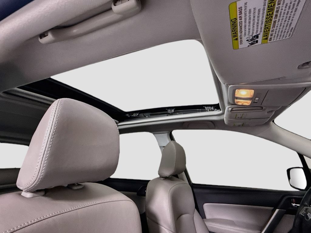 Used 2015 Subaru Forester 2.5i Touring AWD/4WD image 18