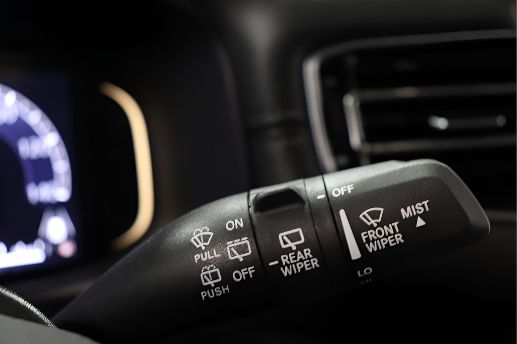 Used 2024 Jeep Wagoneer Series II AWD/4WD image 19