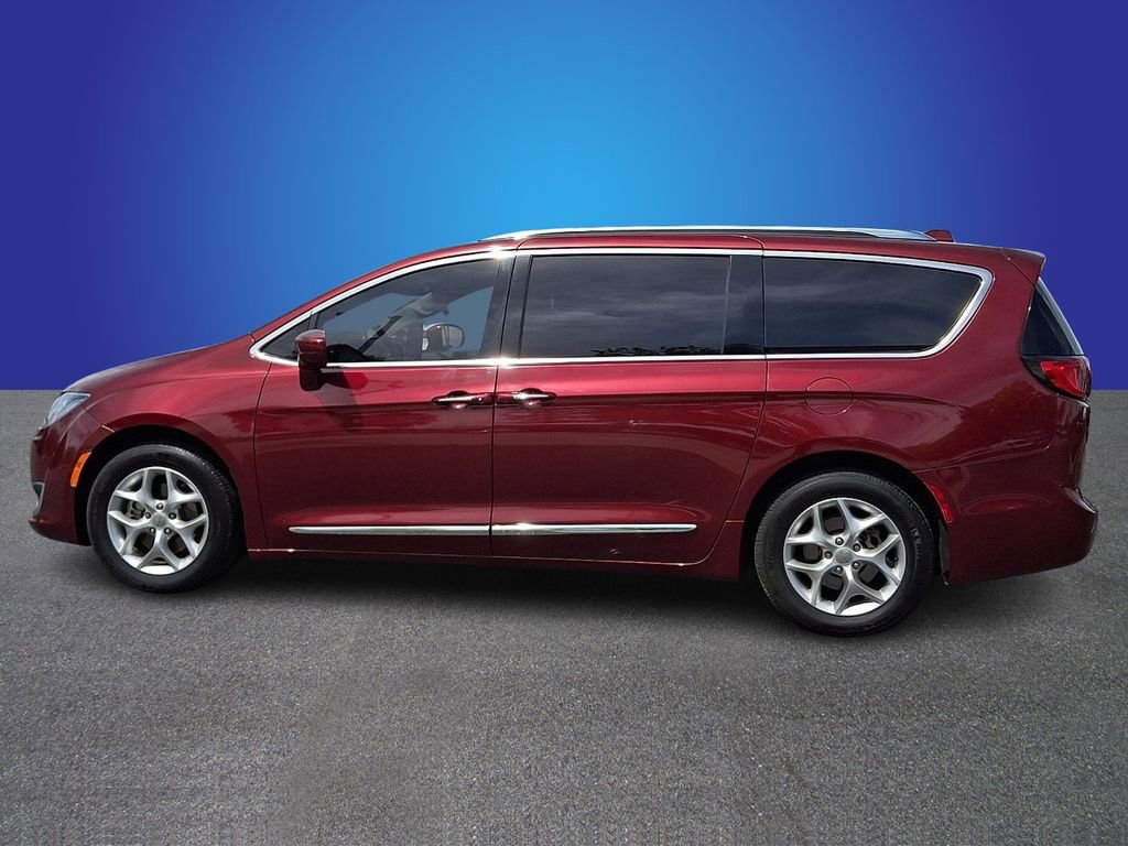 Used 2019 Chrysler Pacifica Touring-L Plus w/ Tire & Wheel Group image 7