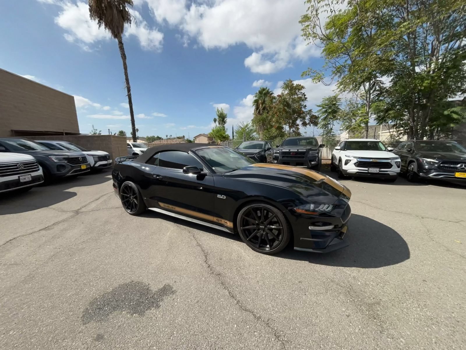 Used 2022 Ford Mustang GT Premium w/ GT Performance Package RWD image 2