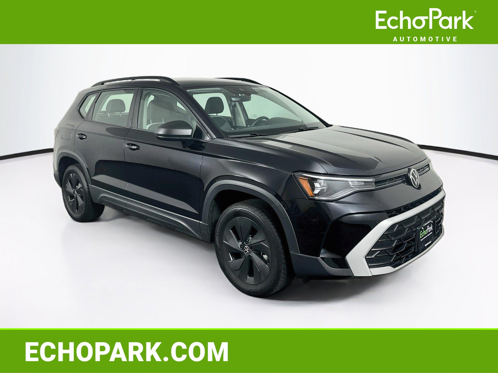 Used 2025 Volkswagen Taos S FWD image 1
