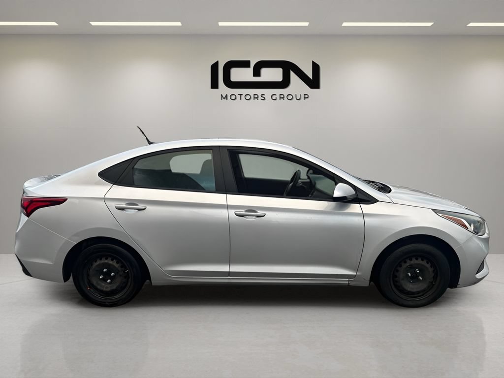Used 2021 Hyundai Accent SE FWD image 5