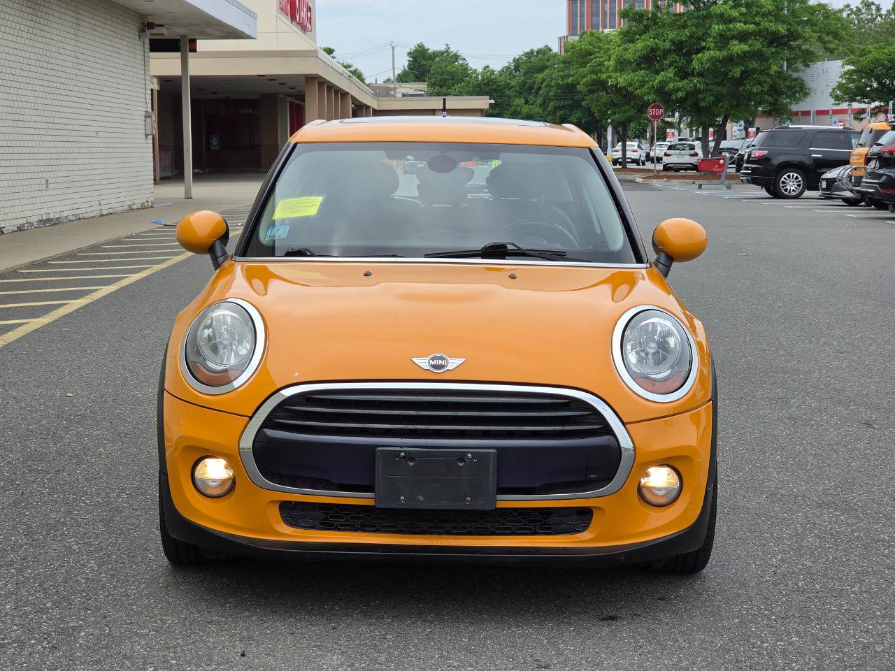 Used 2016 MINI Cooper 4-Door Hardtop FWD image 2