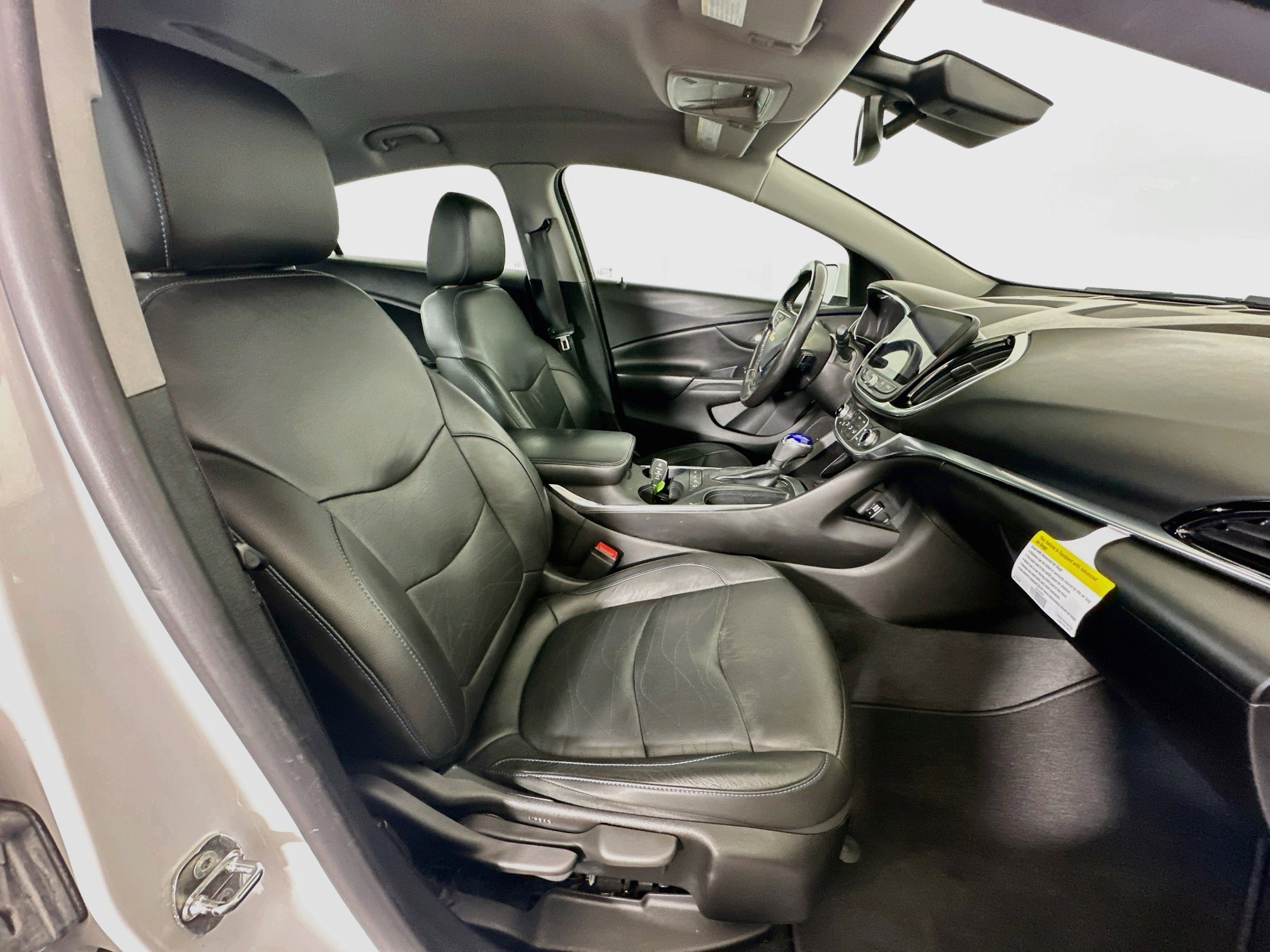 Used 2019 Chevrolet Volt Premier w/ Driver Confidence II Package FWD image 31
