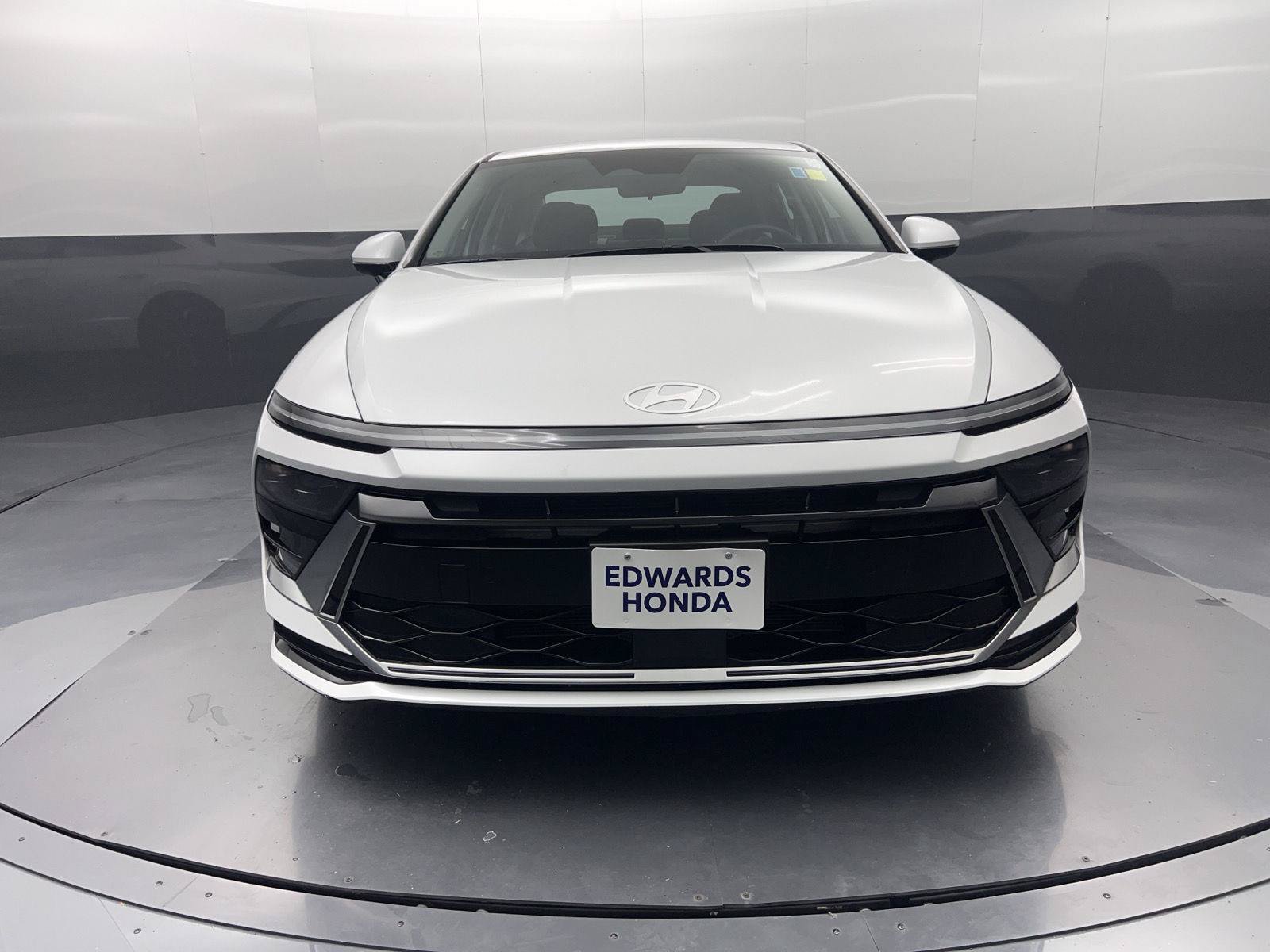 Used 2025 Hyundai Sonata SEL FWD image 27