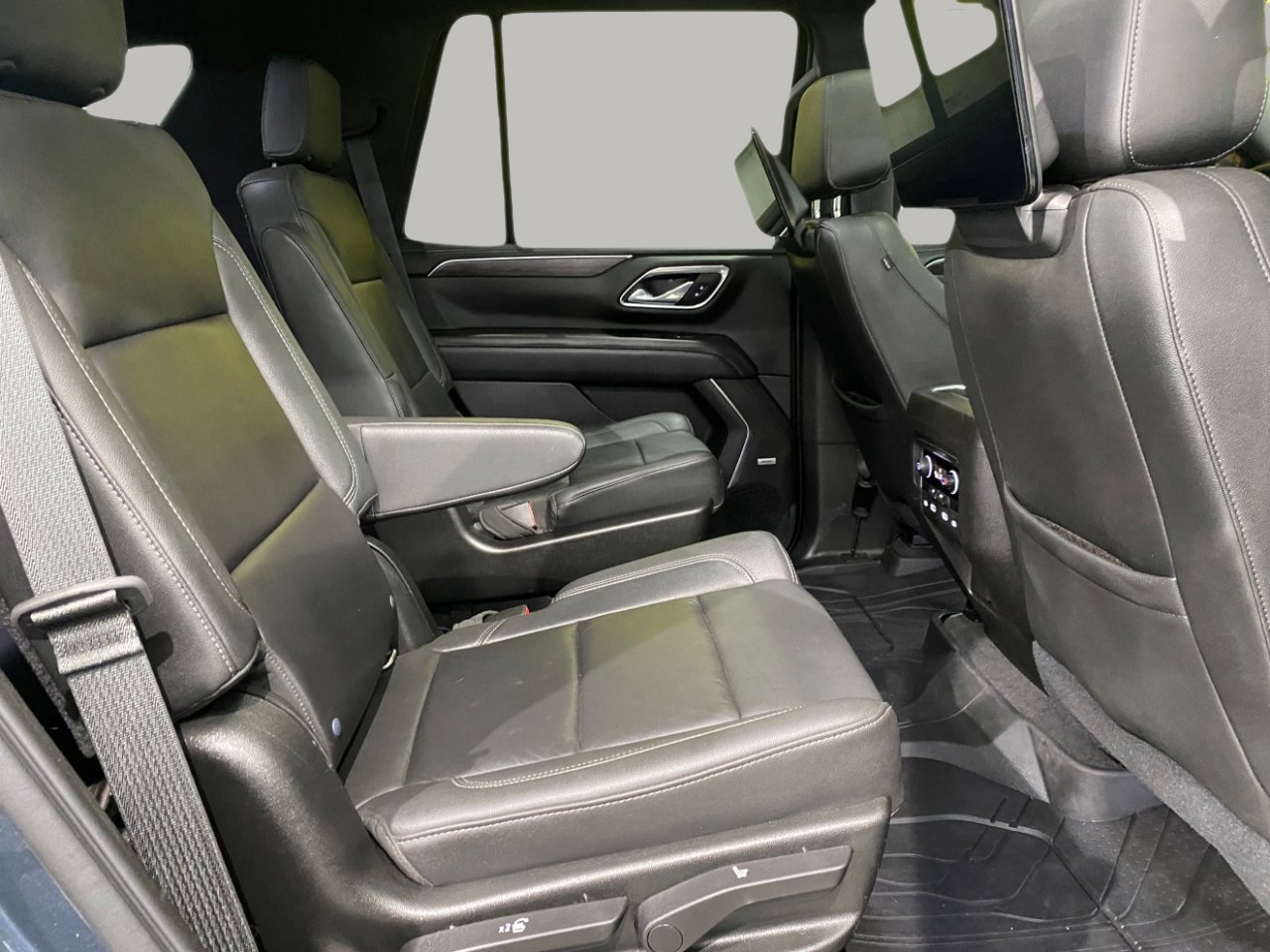 Used 2021 Chevrolet Tahoe Z71 w/ Rear Media and Nav Package image 26