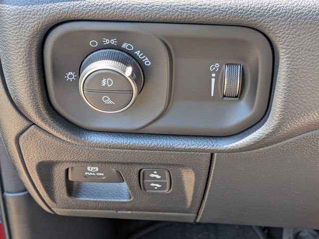Used 2022 RAM 1500 Big Horn AWD/4WD image 18