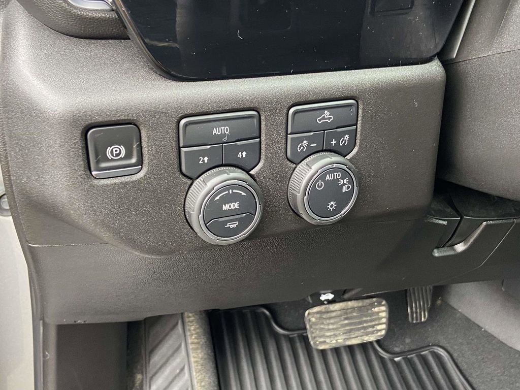 Used 2026 Chevrolet Silverado 1500 LT image 21