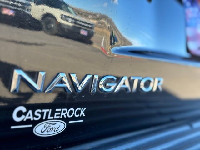 Used 2015 Lincoln Navigator 4WD image 21