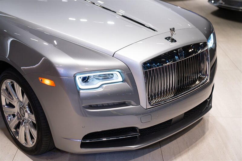 Used 2016 Rolls-Royce Dawn RWD image 15
