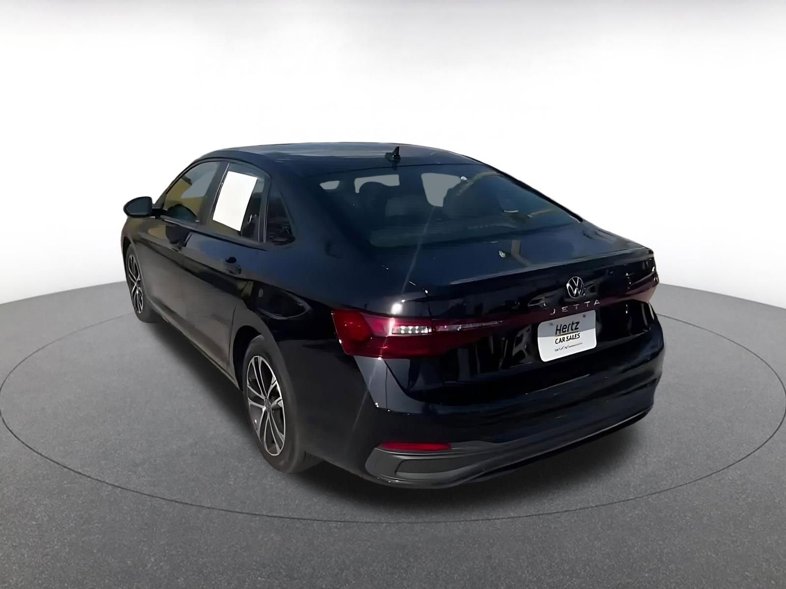 Used 2025 Volkswagen Jetta Sport image 11