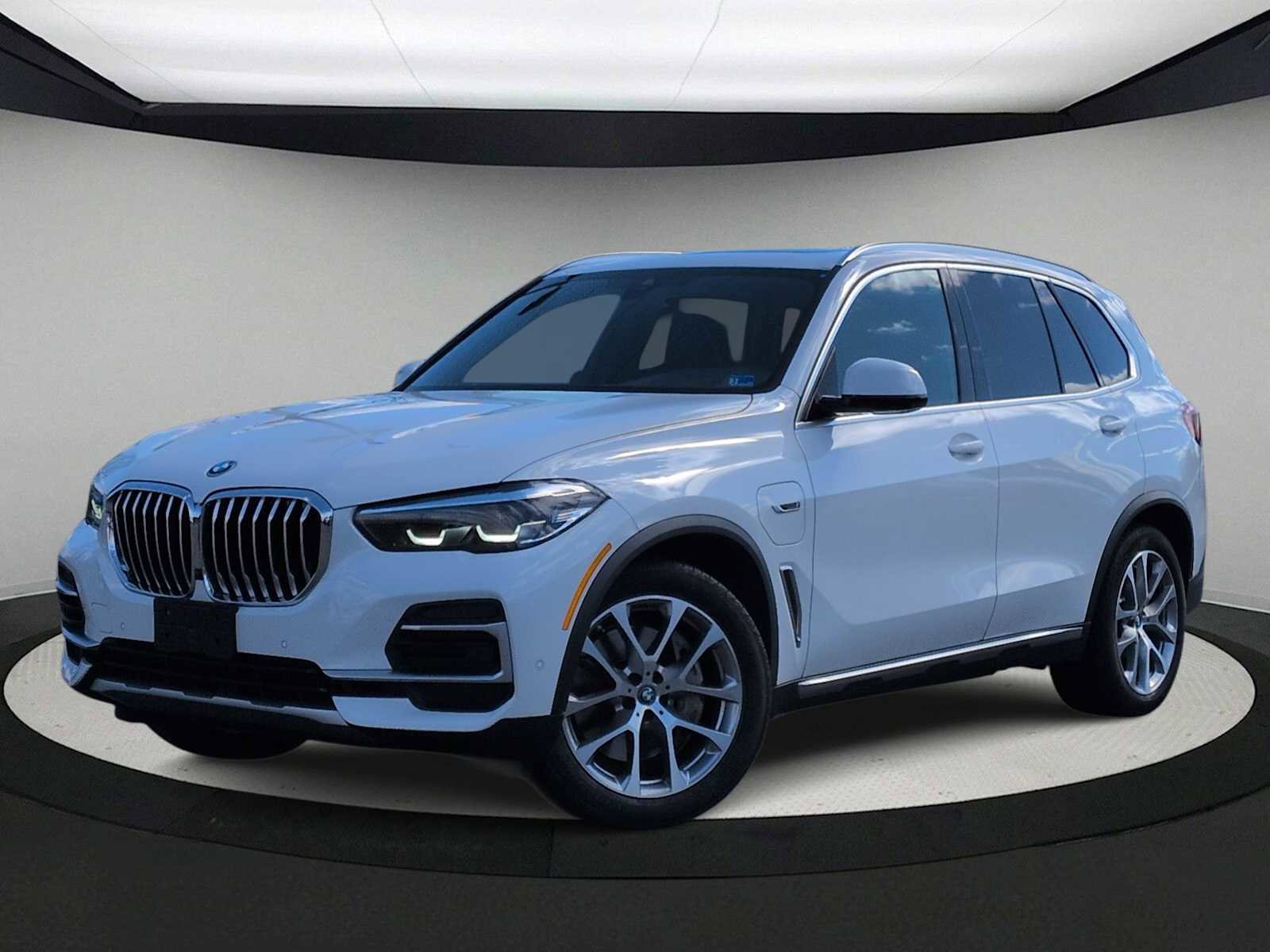 Certified 2023 BMW X5 xDrive45e w/ Climate Comfort Package image 1