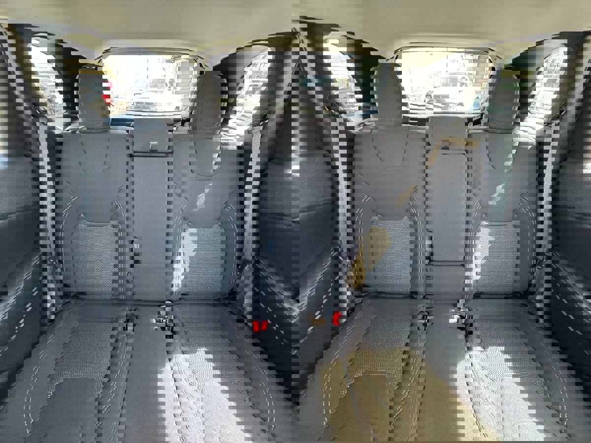 Used 2020 Jeep Cherokee Latitude w/ Cold Weather Group image 20