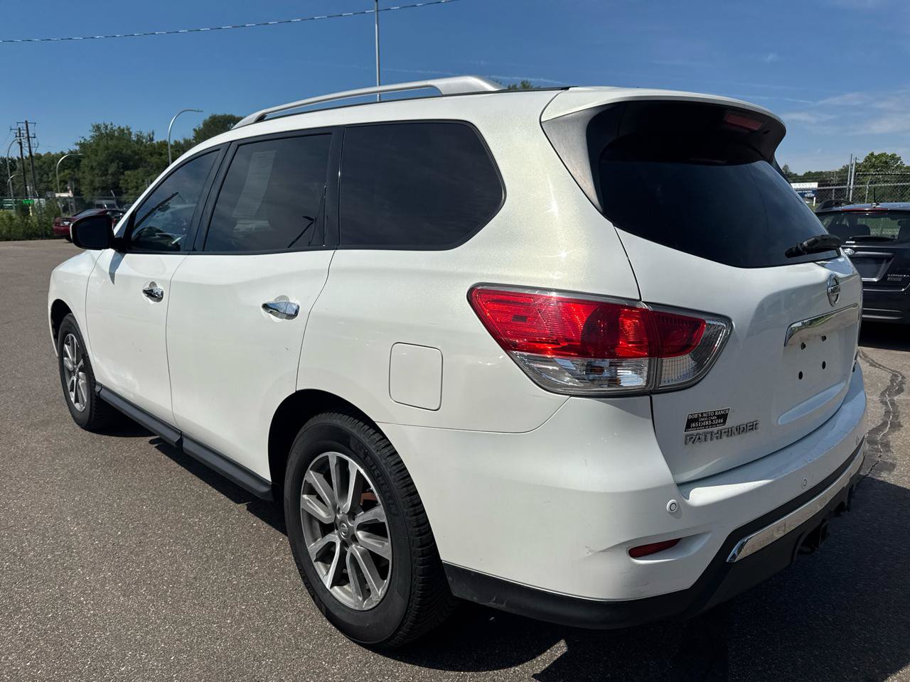 Used 2014 Nissan Pathfinder SV w/ Trailer Tow Package AWD/4WD image 7