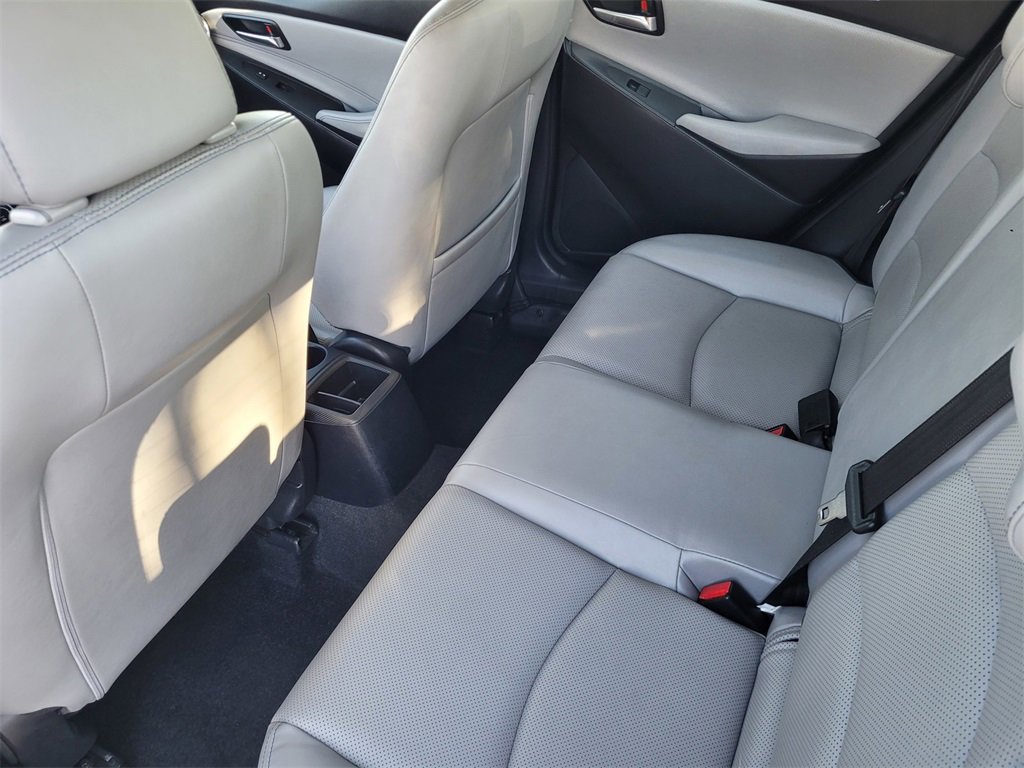 Used 2020 Toyota Yaris XLE image 10