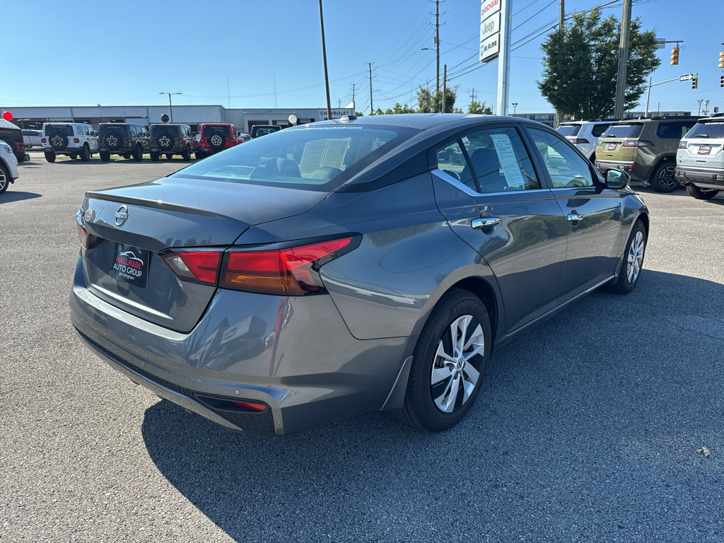 Used 2025 Nissan Altima 2.5 S FWD image 7