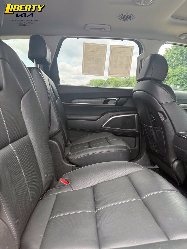 Used 2024 Kia Telluride EX w/ EX Captain's Chair Package AWD/4WD image 10