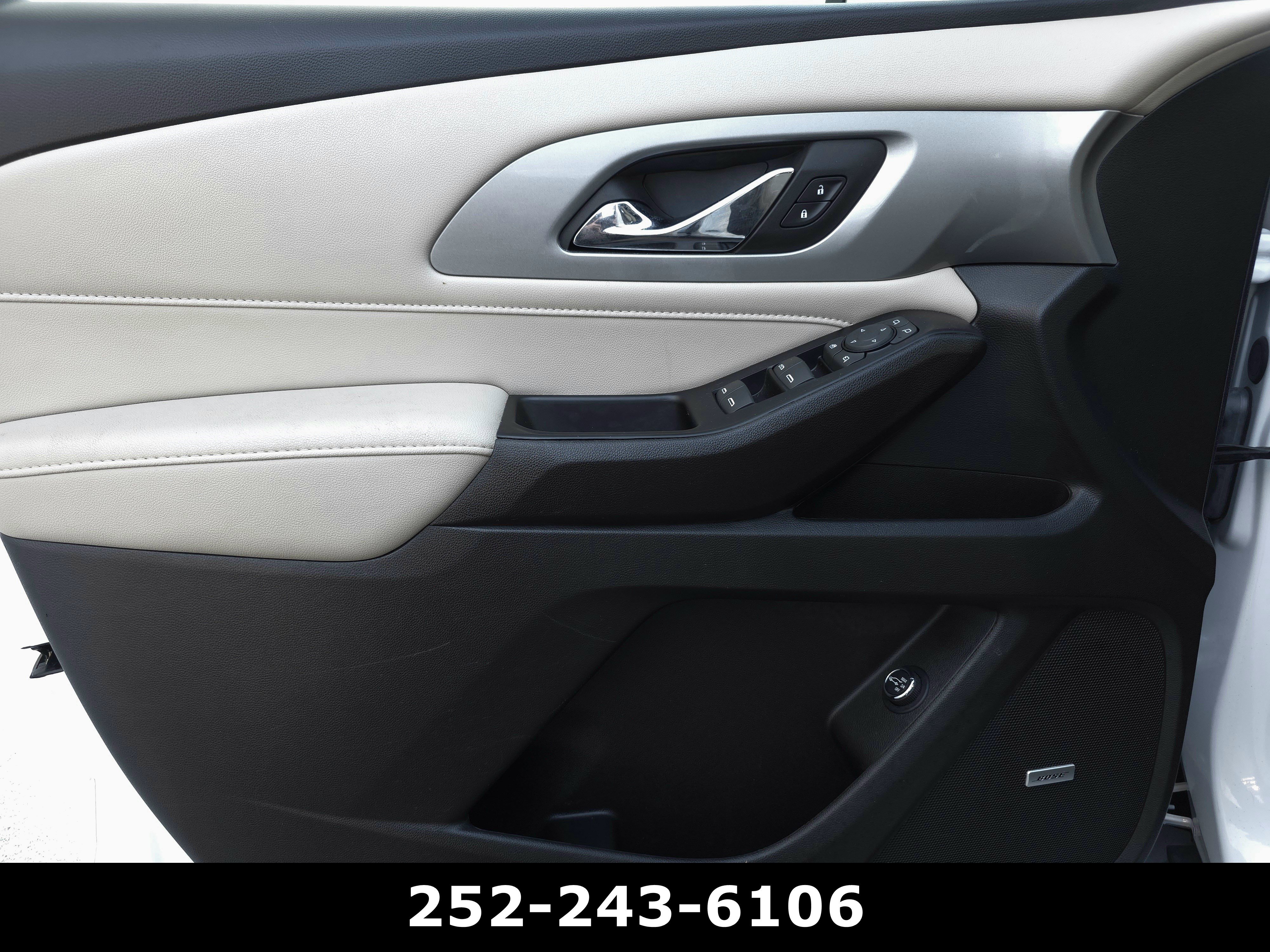 Used 2023 Chevrolet Traverse LT w/ LT Premium Package image 29