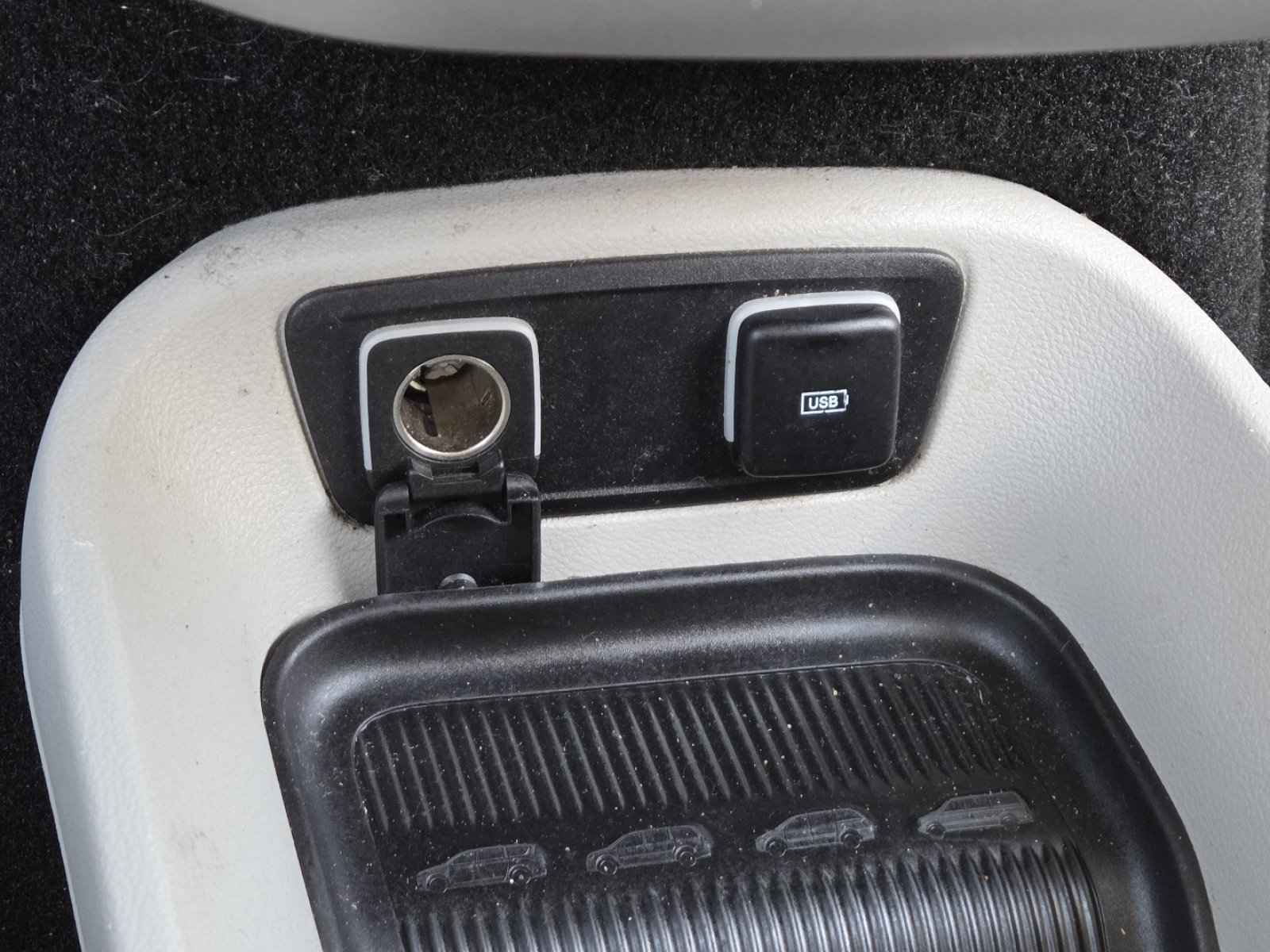 Used 2017 Chrysler Pacifica Touring-L Plus w/ Tire & Wheel Group FWD image 30