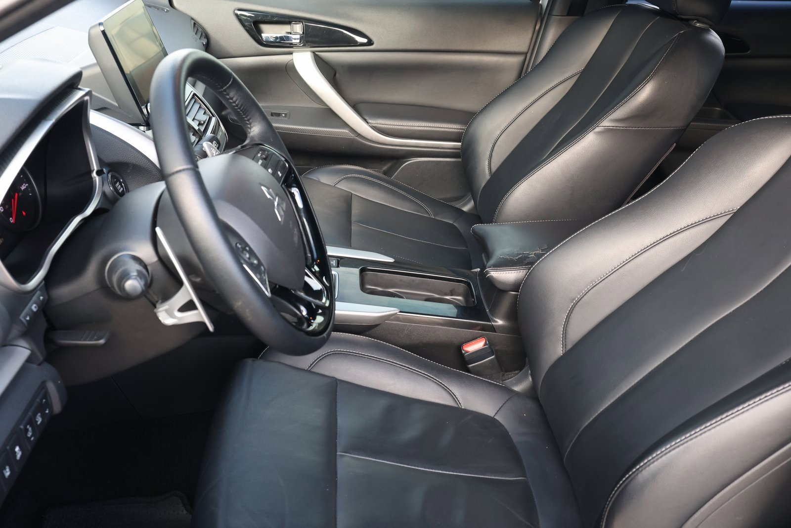 Used 2022 Mitsubishi Eclipse Cross SE image 16