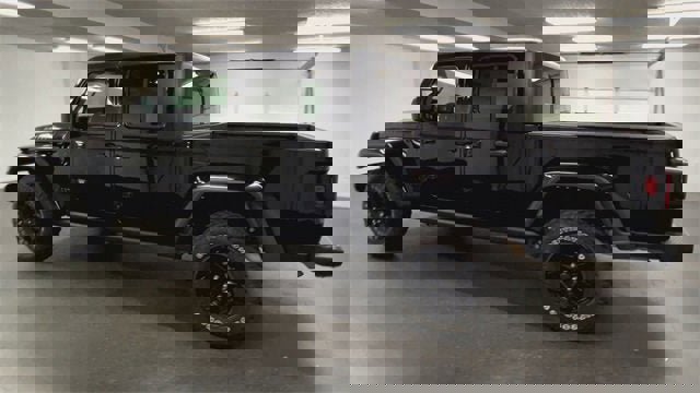 Used 2022 Jeep Gladiator Sport image 6