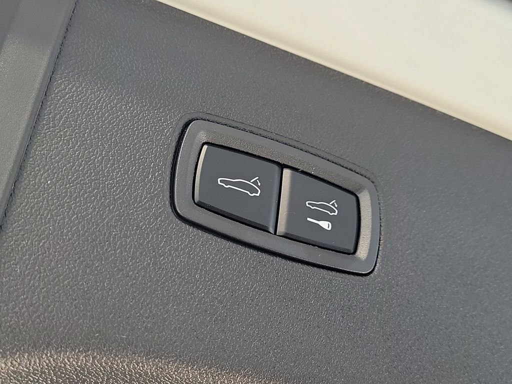 New 2026 Porsche Cayenne image 18