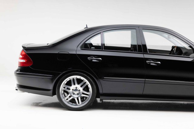 Used 2005 Mercedes-Benz E 500 Sedan image 21