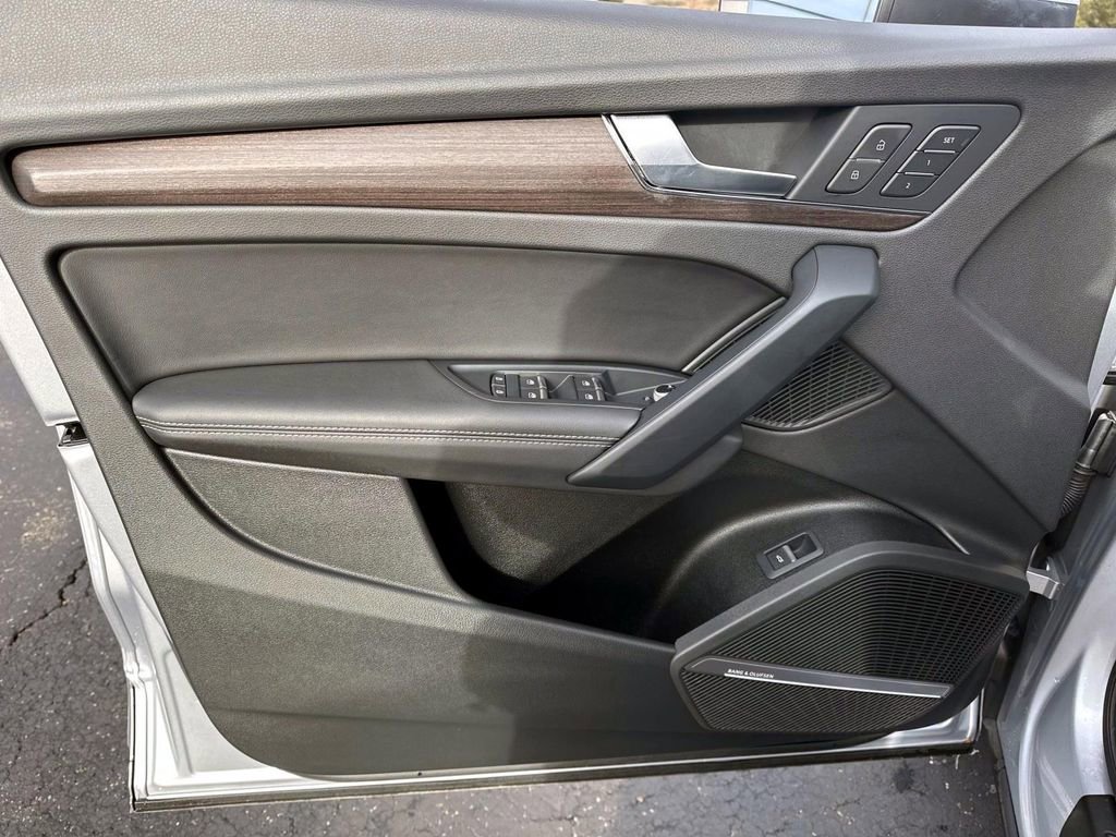 Used 2023 Audi Q5 2.0T Premium Plus w/ Premium Plus Package image 11