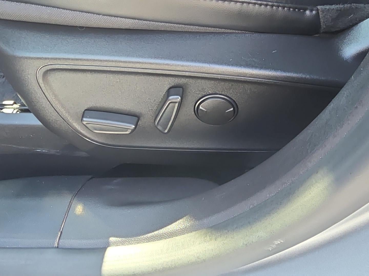Used 2023 Ford Escape ST-Line Select w/ Tech Pack #1 AWD/4WD image 19
