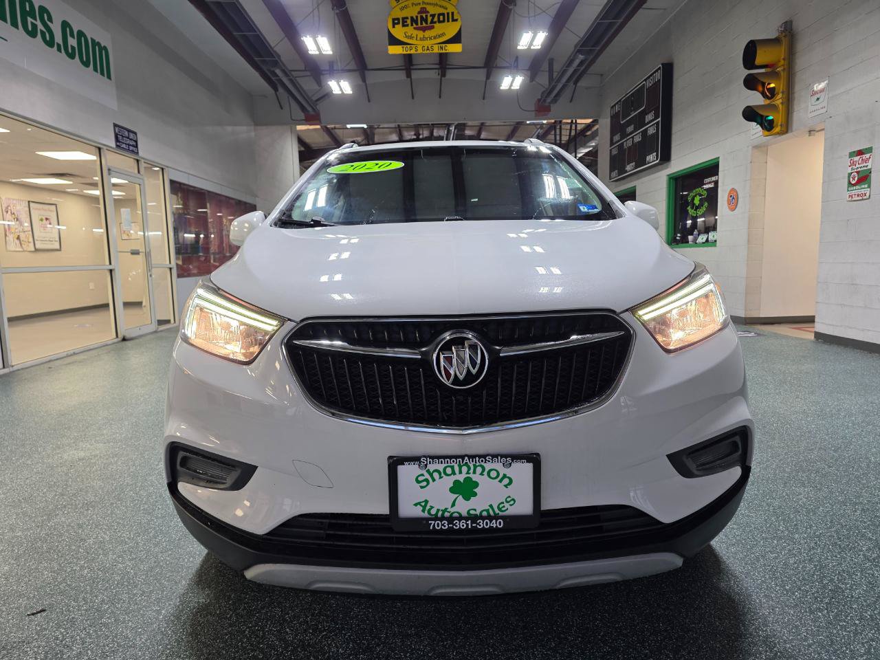 Used 2020 Buick Encore Preferred AWD/4WD image 3