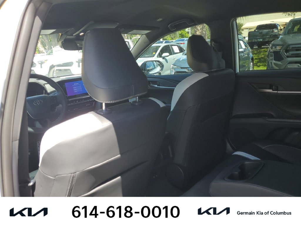 Used 2026 Toyota Camry SE w/ Convenience Package FWD image 20