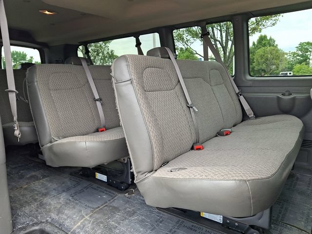 Used 2025 GMC Savana 3500 LT w/ LT Preferred Equipment Group RWD image 21